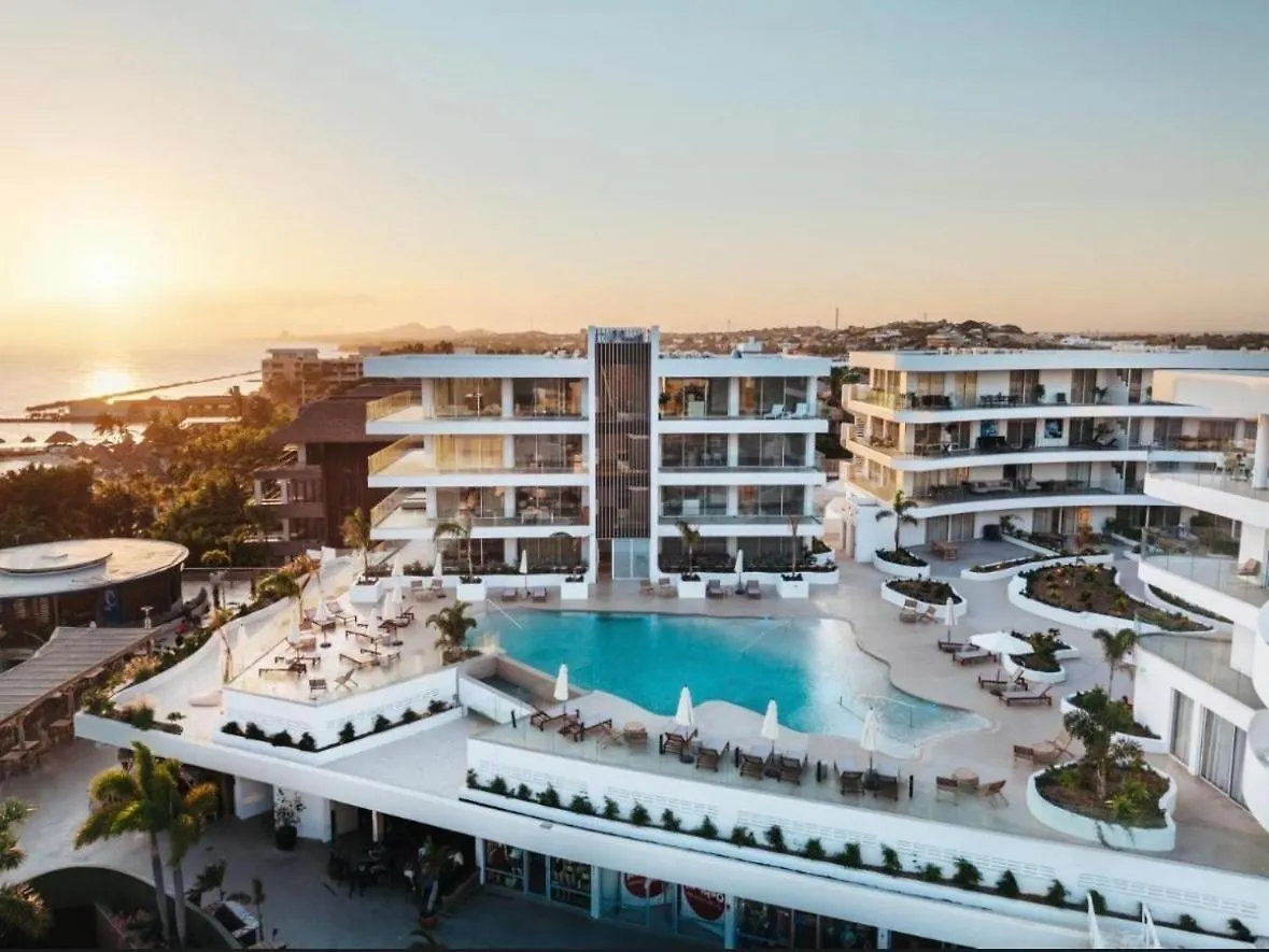 One Mambo Number 12 Beach Apartment Willemstad